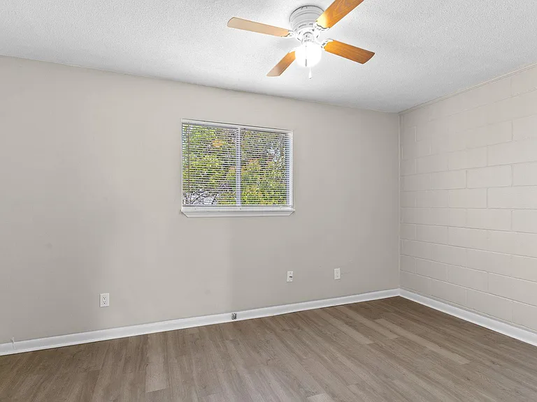 1305 Clay St #1 — Photo 7
