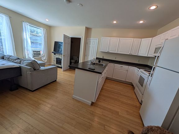 2nd image of 150 Main St #1