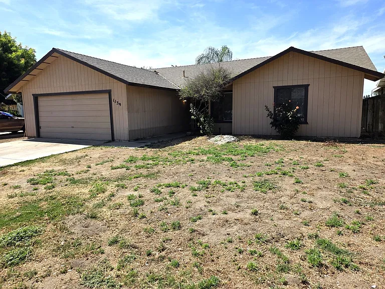 1139 W Glenn Ct — Photo 1