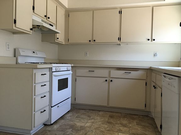 3rd image of 23670 Monument Canyon Dr Unit G