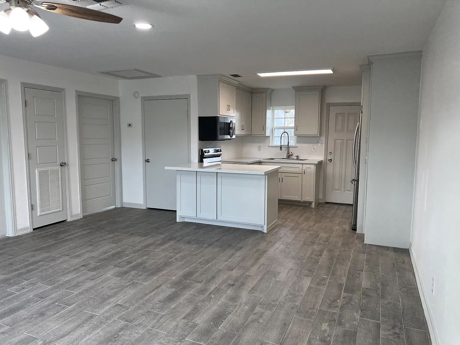 2 bed, 792 sqft, $975 — Photo 4