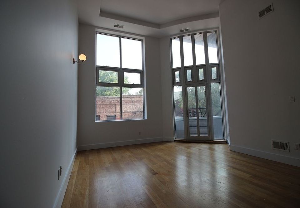 1st image of 90 Meserole St APT 3A