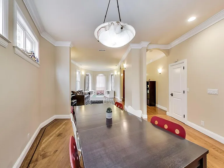 480 Arlington Ave — Photo 7