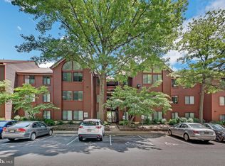 2811 Lee Oaks Ct APT 304, Falls Church, VA 22046