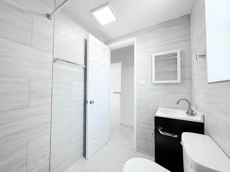 521 S Federal Hwy #3 — Photo 16