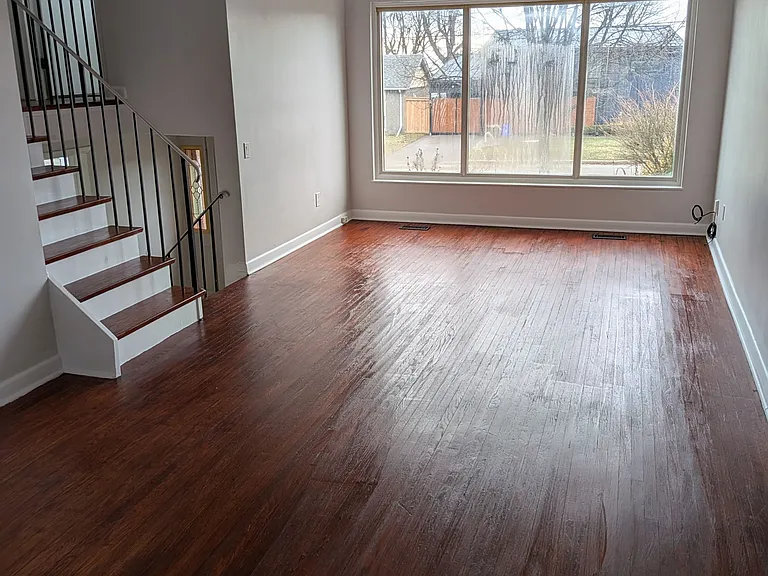 740 Stone St — Photo 4