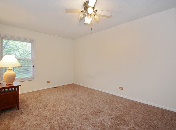 5th image of 5300 Woodland Dr APT B