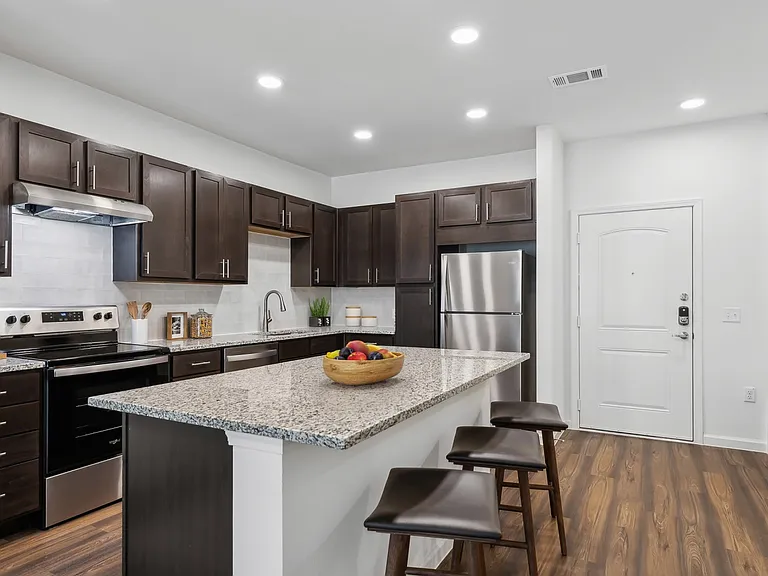Wildwood Luxury Urban Homes — Photo 2