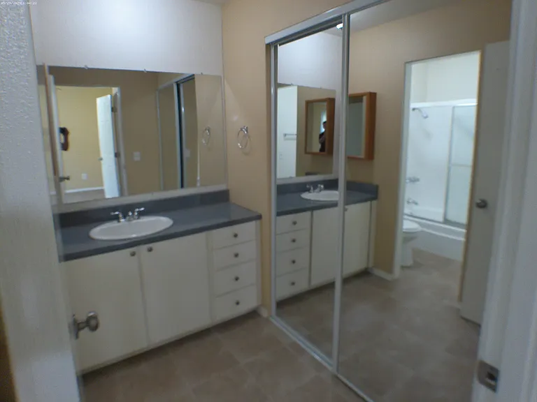 2117 Elden Ave #13 — Photo 8