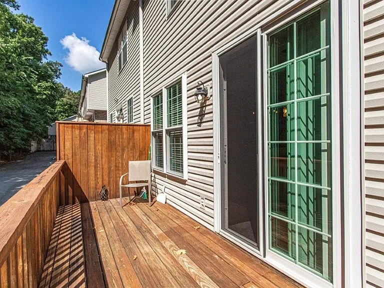 10714 Prince Albert Way — Photo 21