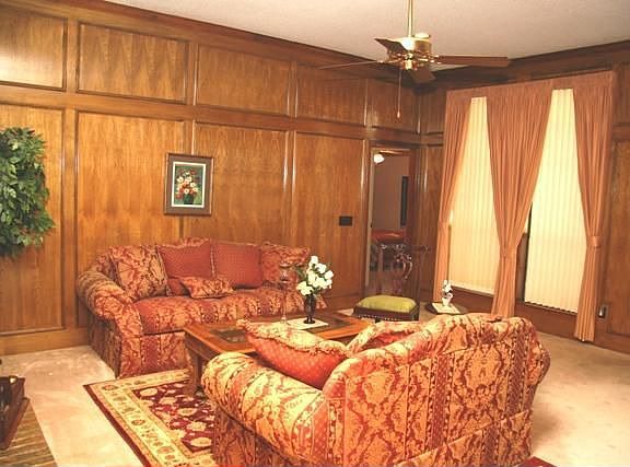 4th image of 1920 Crestside Dr