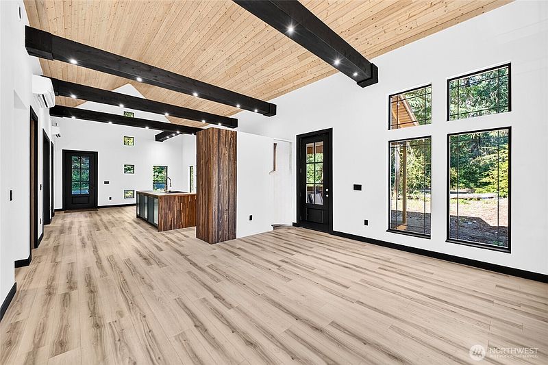5th image of 11215 Juniper Place