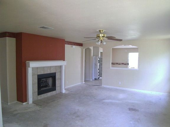 4th image of 722 Blair Ave