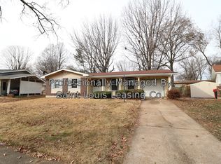 1557 Springhurst Dr, Florissant, MO
