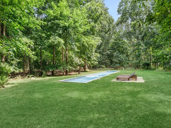 12 School St, East Hampton, NY 11937