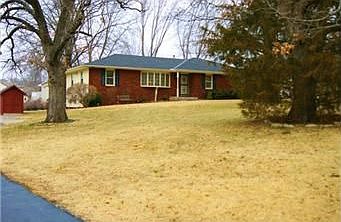 1st image of 2900 Tonganoxie Dr