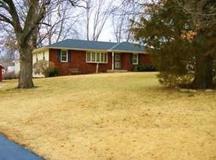 2900 Tonganoxie Dr, Leavenworth, KS 66048
