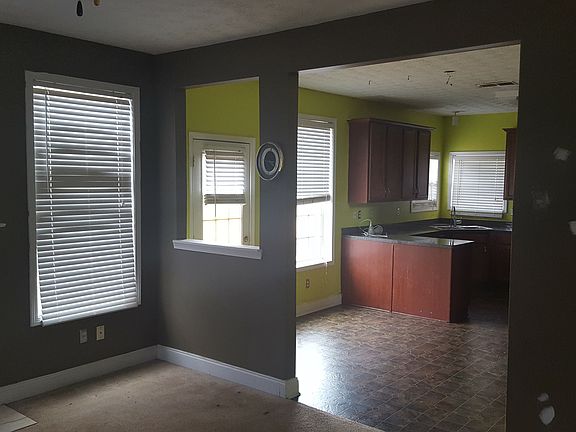 4th image of 630 Hennepin Ter