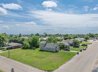 401 W Midland St #1 & 2, Shawnee, OK 74804