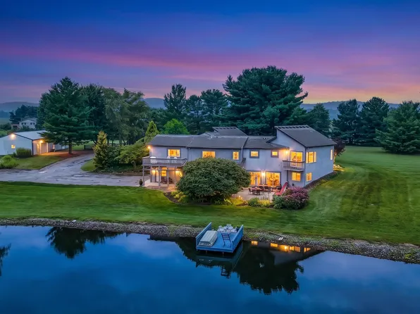 2821 Rich Hill Rd, Centerburg, OH 43011