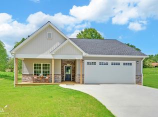 37 Quail Knoll Ln, Cleveland, GA 30528