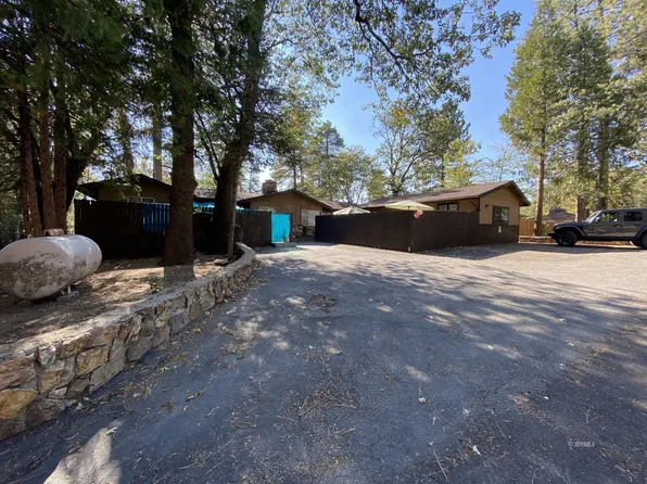 25875 Cedar St, Idyllwild, CA 92549