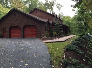 304 Northeast Dr, Milton, PA 17847