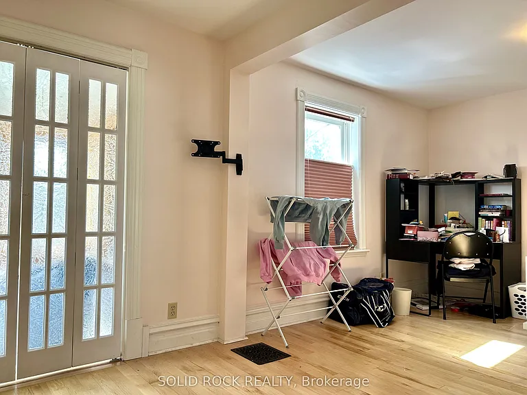 201 Augusta St — Photo 16