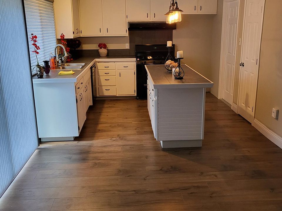 1st image of 3109 Bridgeford Dr