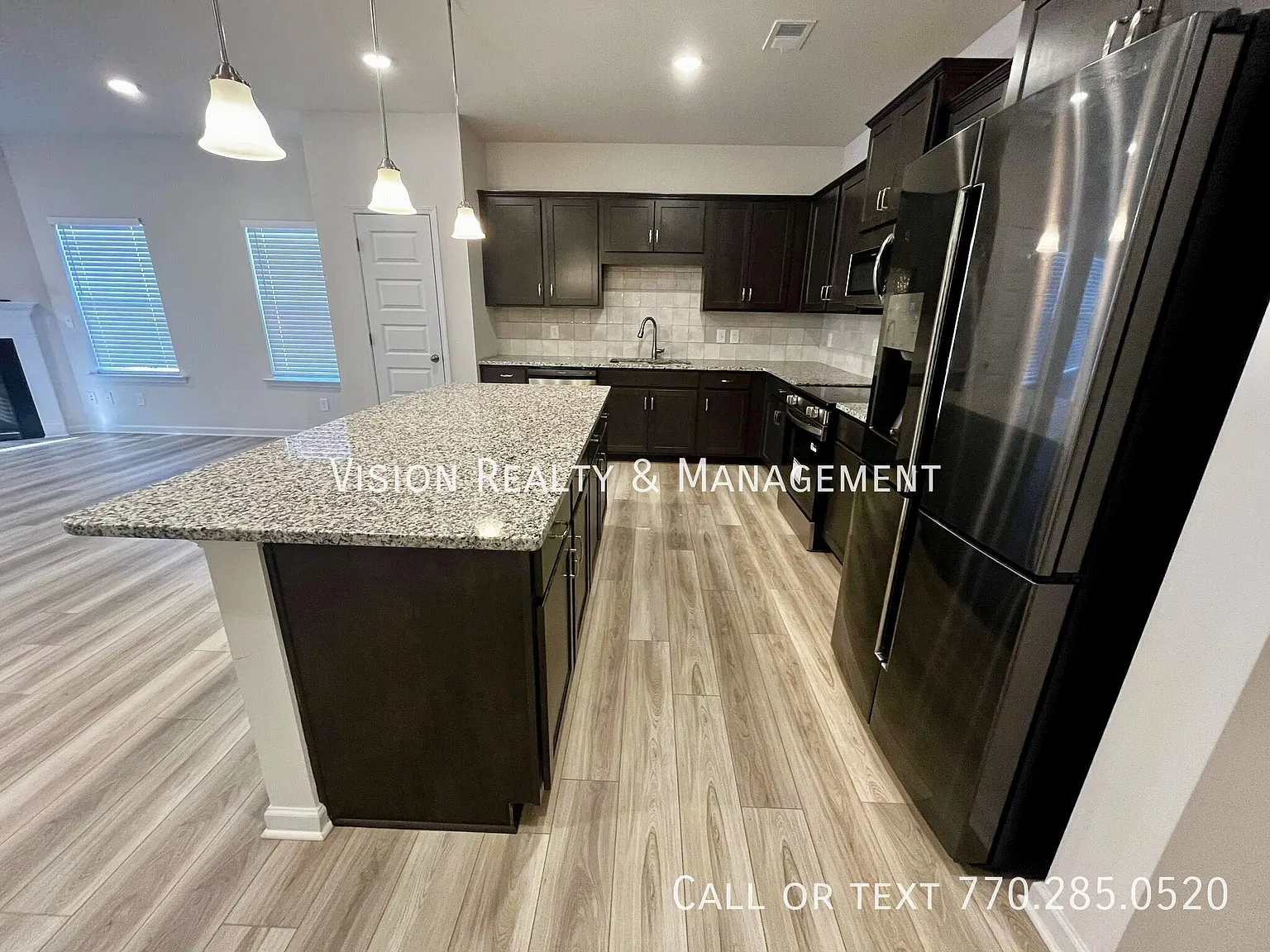 Beautiful 3 BD 2.5 BA Townhome — Photo 3