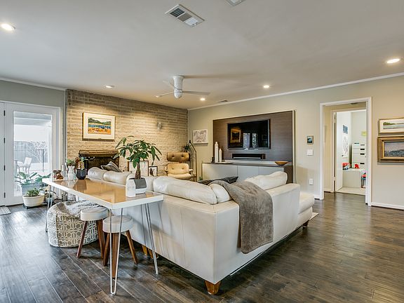 2nd image of 3231 Pebble Beach Dr