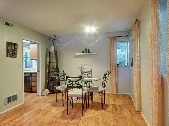 5th image of 406 10th St APT C101