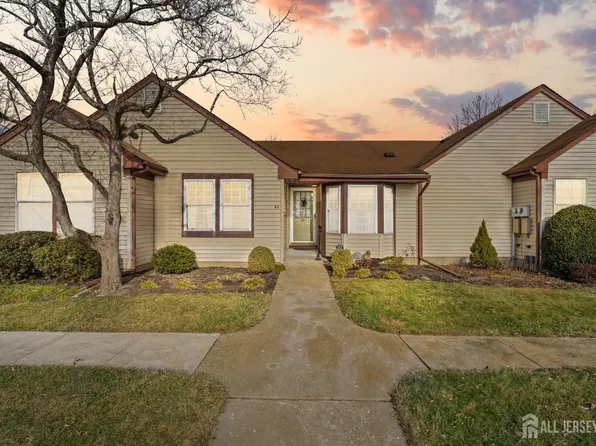 4B Andrew Jackson Ct, Monroe Township, NJ 08831