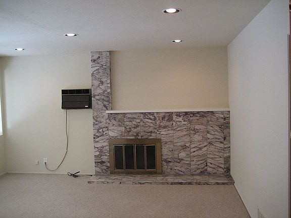 4th image of 10370 Norwich Ave