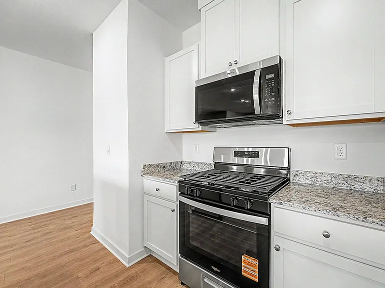 3101 Laredo Ln — Photo 6