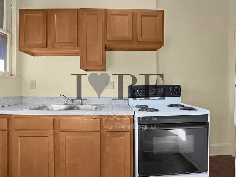 1257 E Livingston Ave — Photo 14