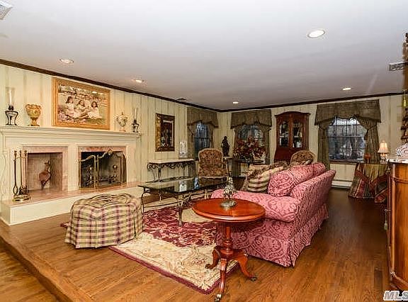 4th image of 4 Westview Dr