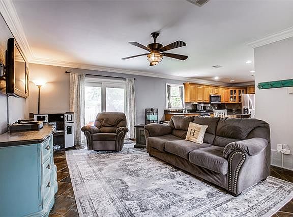 5th image of 509 Sage Valley Dr