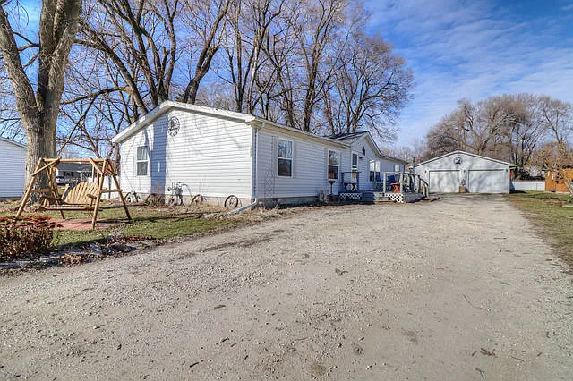 1204 E Kerr Ave photo 1