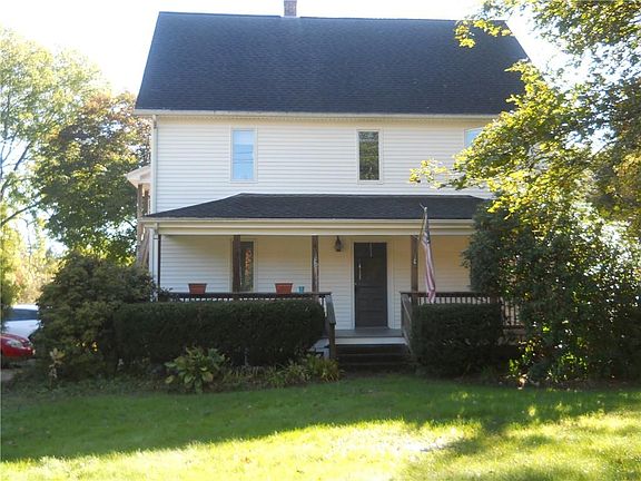 3rd image of 65 Laurel St