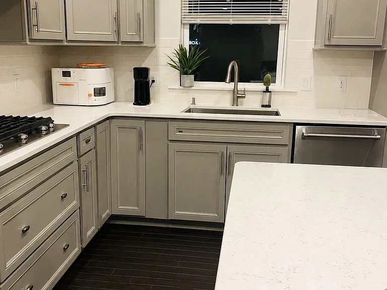 Modern & Elegant Kitchen