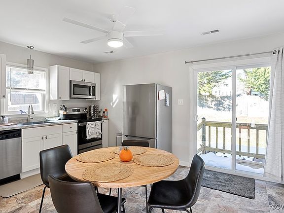 5th image of 10514 Royal Crescent Way
