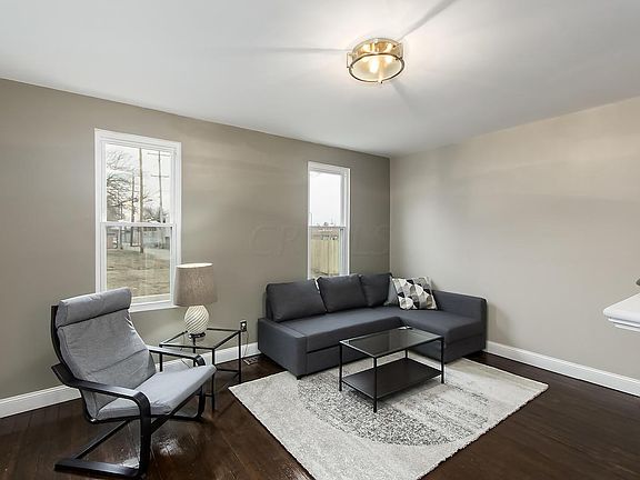 2nd image of 572 E Columbus St
