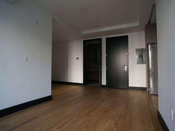 4th image of 82 Jefferson St #413