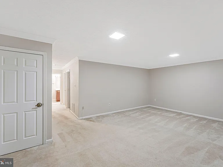 2852 Yarn Ct — Photo 33