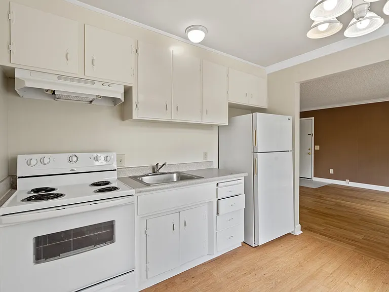 655 Reseda Dr #6 — Photo 8