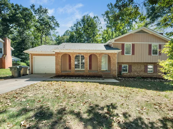 107 Coachman Dr, Garner, NC 27529