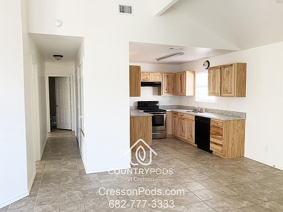 Cresson Pods Rentals - Single Family Home Rental Community - Country Lifestyle Living - Cresson TX 7