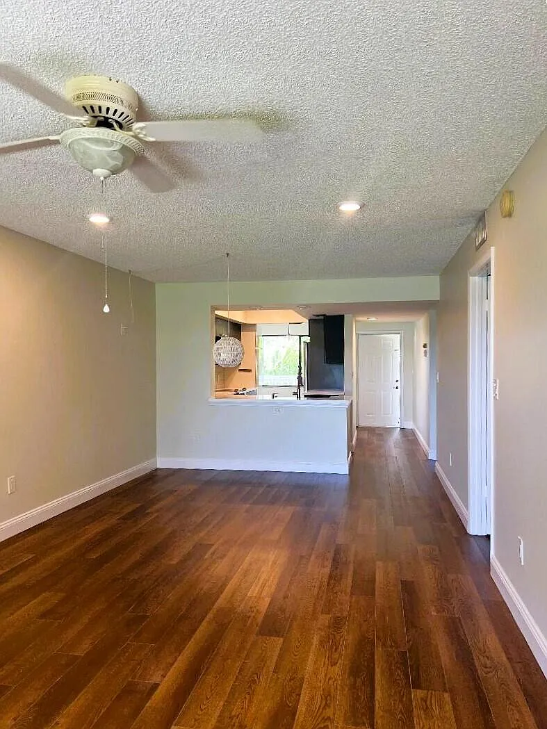 2 bed, 2.0 bath, 1118 sqft, $1,900 — Photo 4
