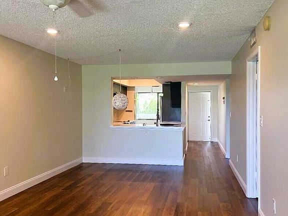 4th image of 4300 Gator Trace Dr APT H